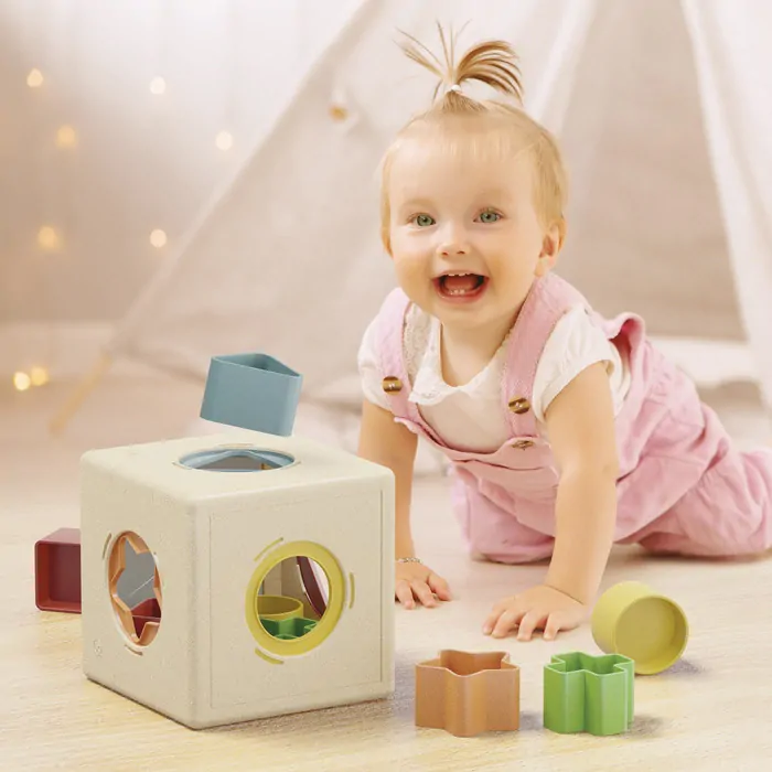 Quercetti - Vkládací kostka Kubo Shape PlayBio