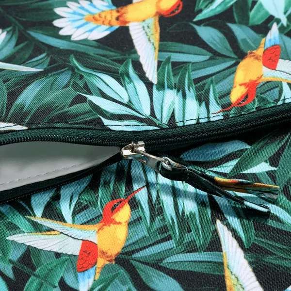 La Millou nepromokavá cestovní kosmetická taška XL - Colibri